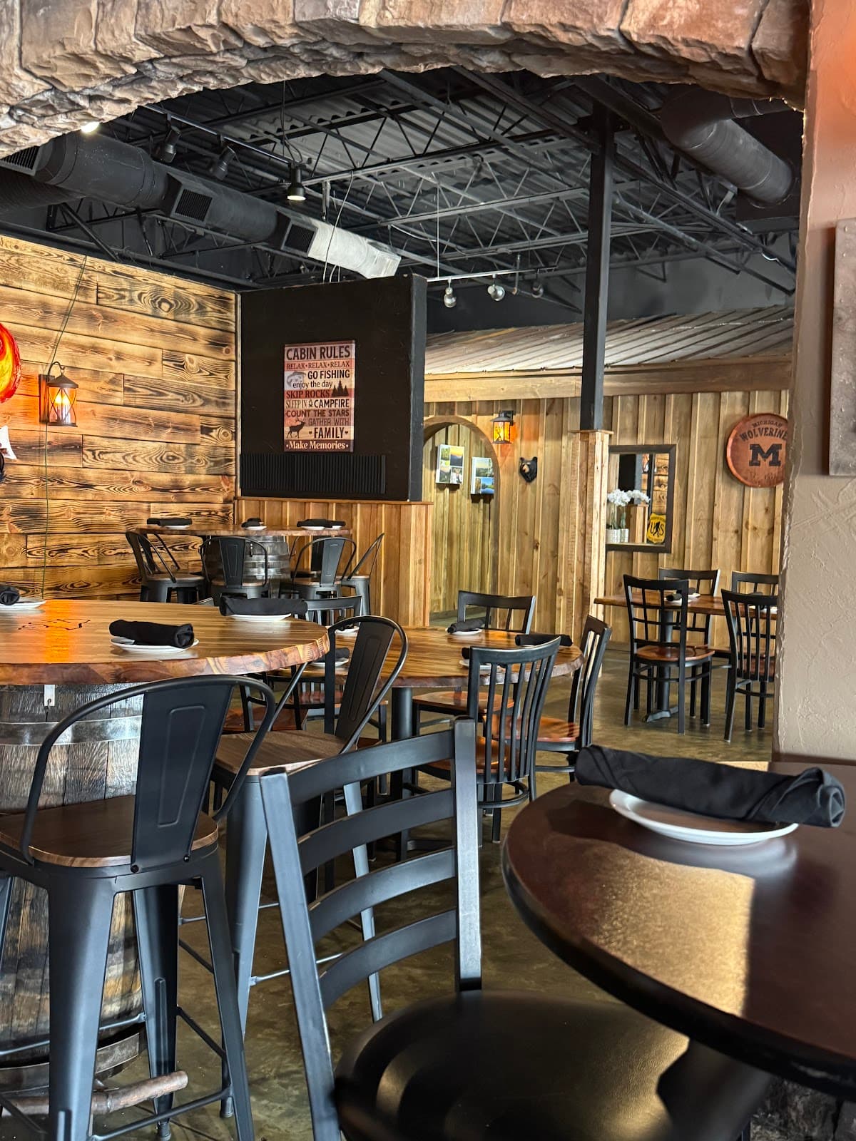 Big Bear Ellijay Bar & Grill